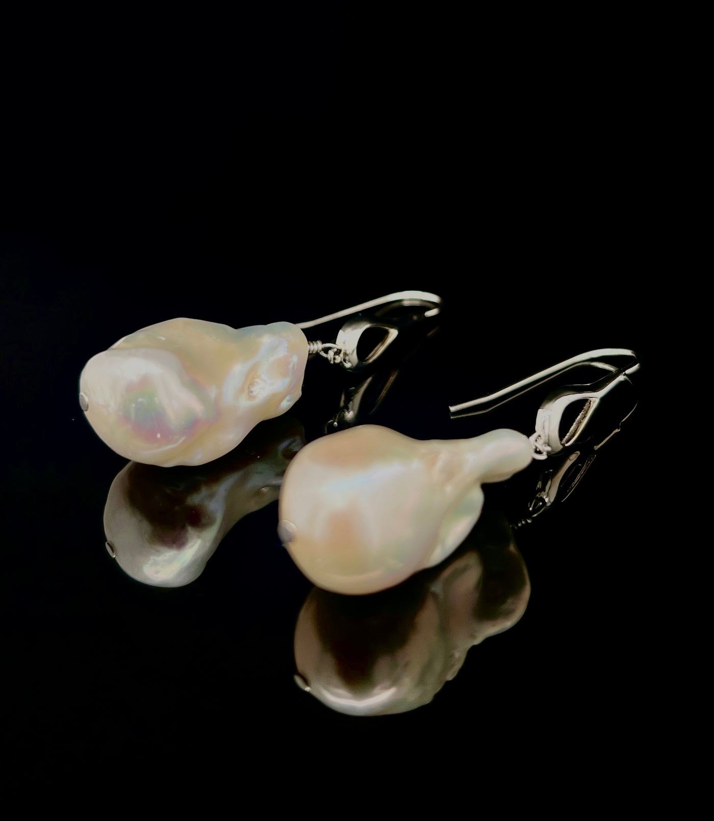 S/S Jumbo Nucleated Freshwater Pearl Earrings