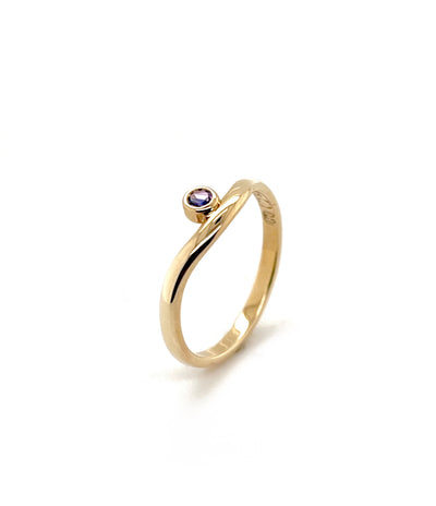 Curved Band Sapphire ring