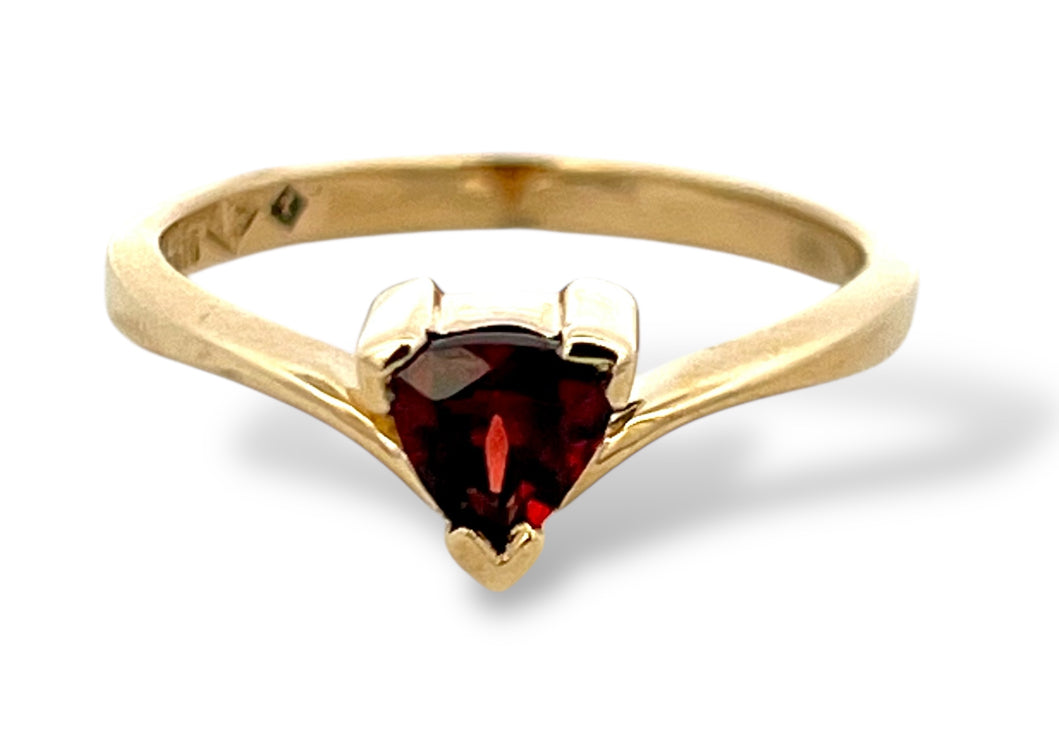 Trilliant Garnet ring