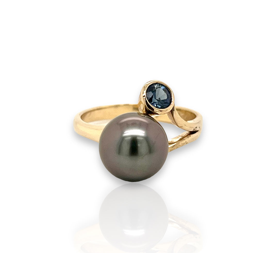 Tahitian Pearl & Tassie Sapphire Ring