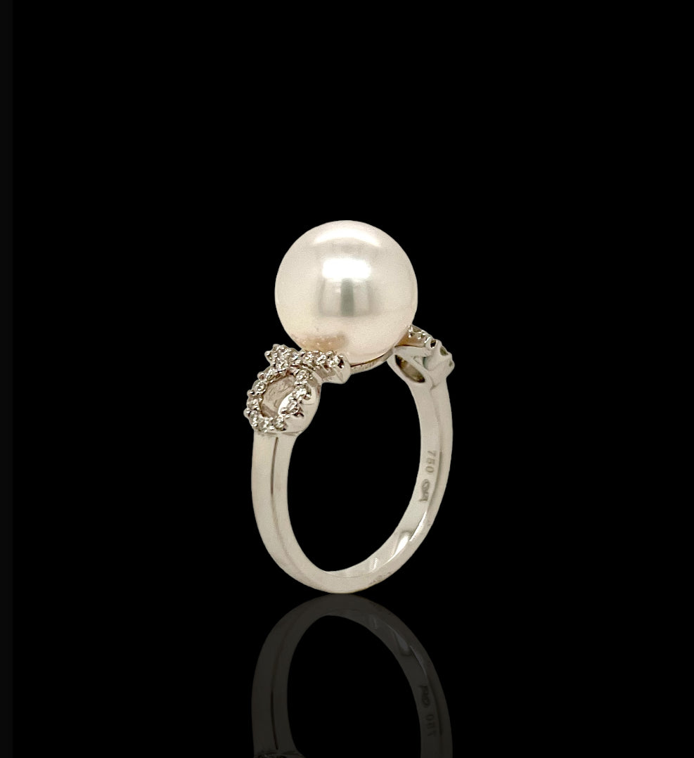 South Sea Pearl & Diamond Ring