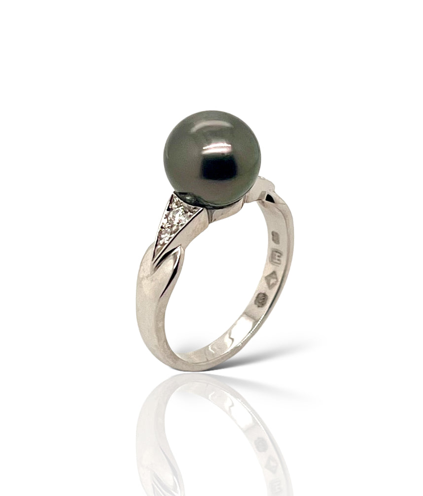 Tahitian Pearl & Diamond Ring