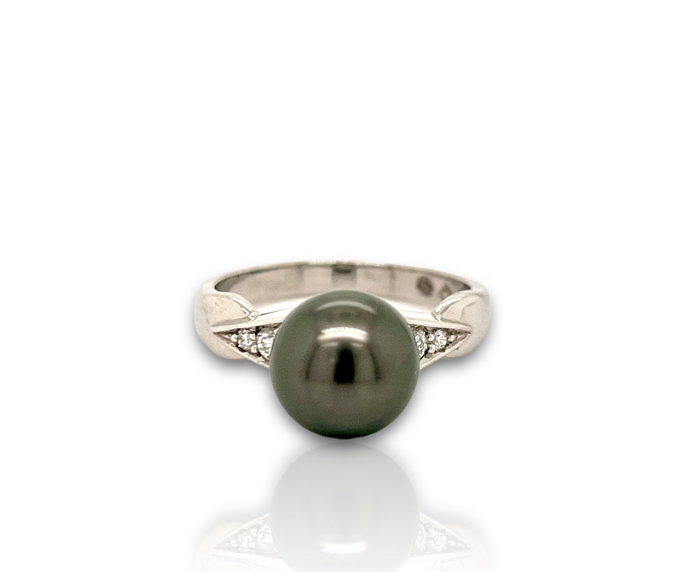 Tahitian Pearl & Diamond Ring