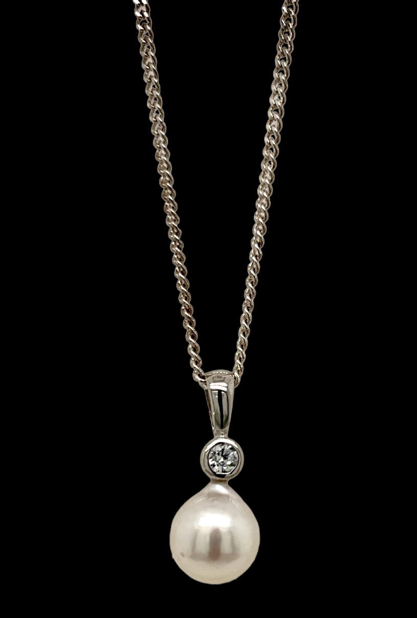 Akoya Pearl Pendant