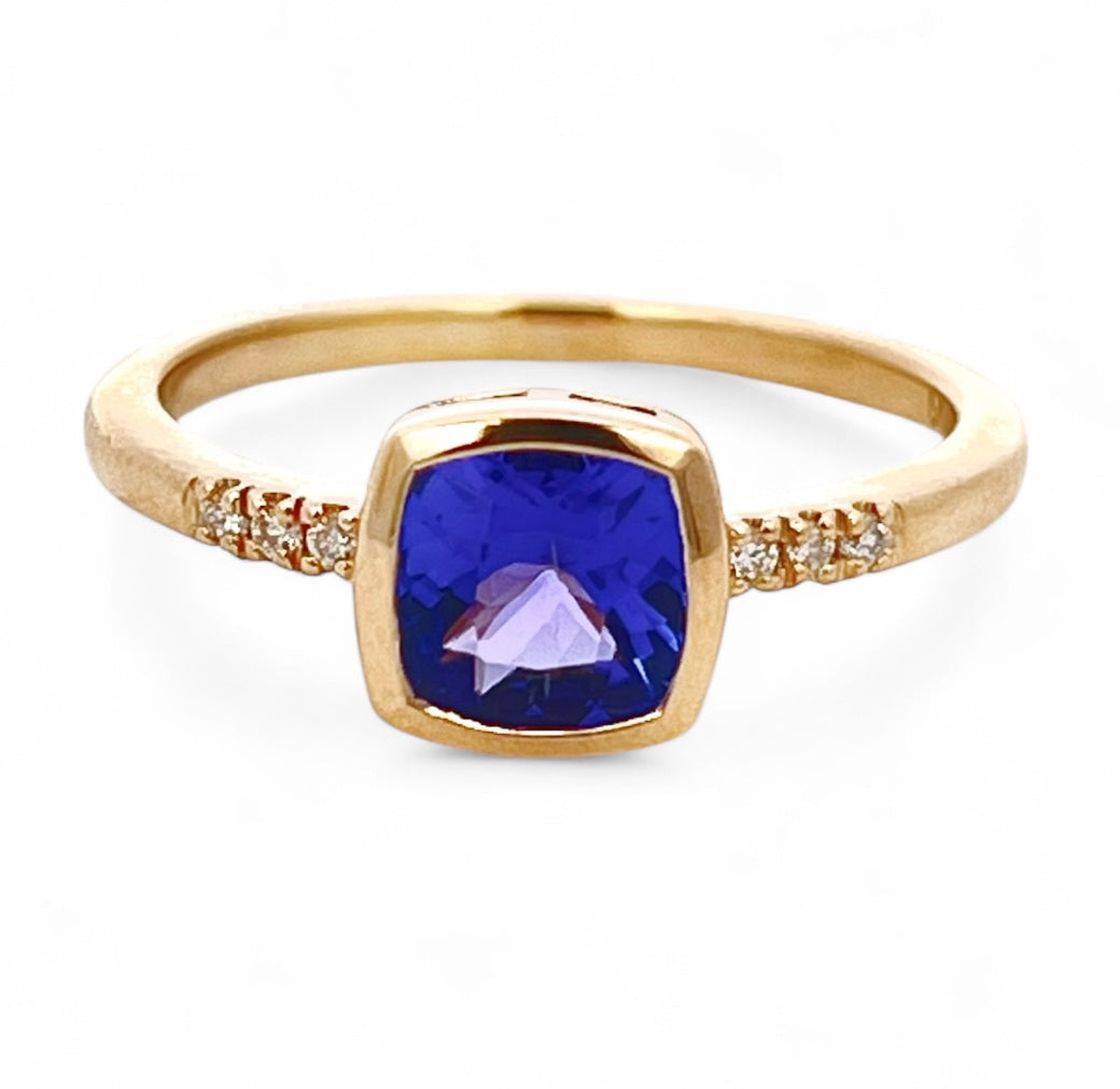 Cushion Cut Tanzanite & Dia. Ring