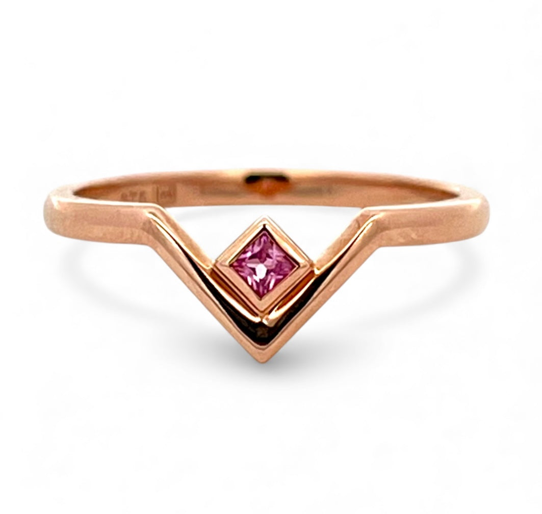 Pink sapphire "V" band