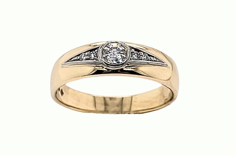 Yellow Gold & Diamond Band